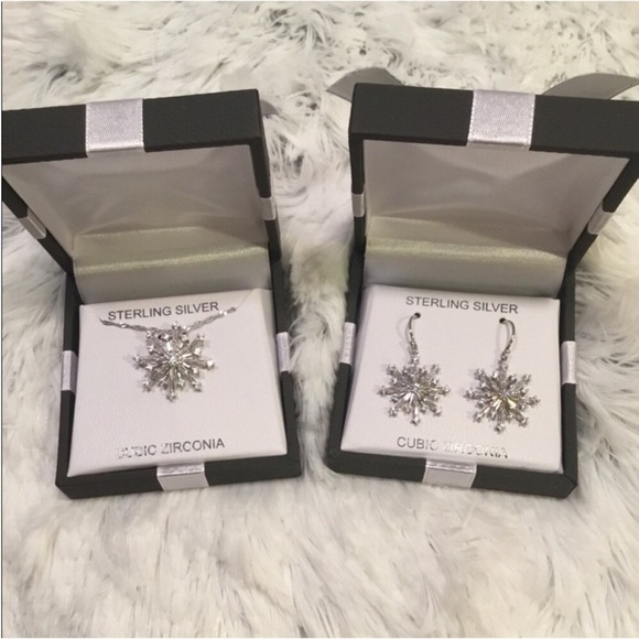 Snowflake Jewelry set Sterling Silver Cubic Zirconia gift boxed - Picture 1 of 9